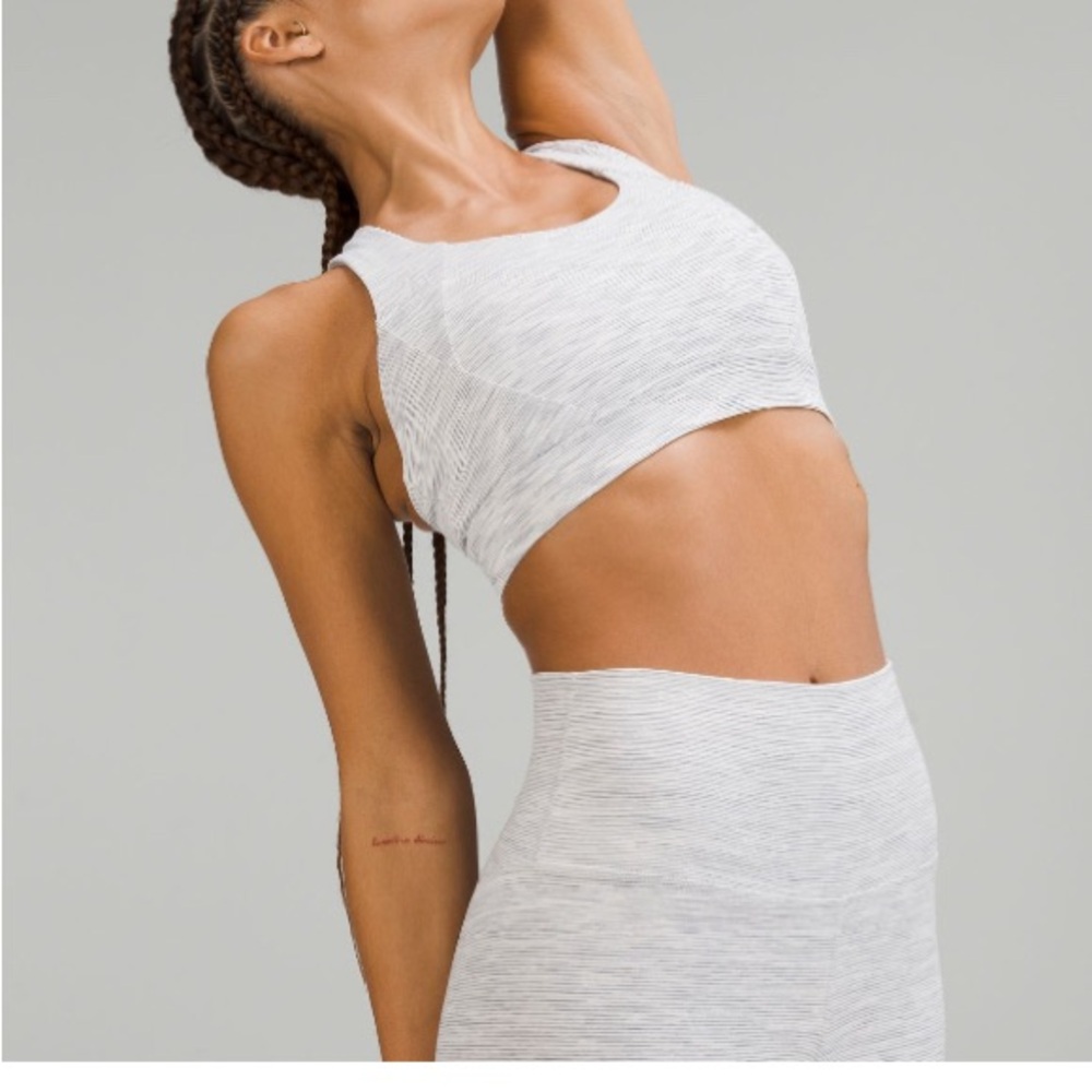 Lululemon Free To Be Elevated Sports Bra- Size 6